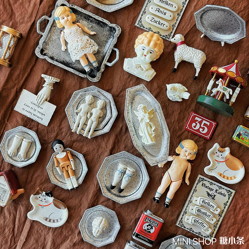Conjunto de Bonecas Vintage em - Vintage Collectible Dolls avaliação e preço